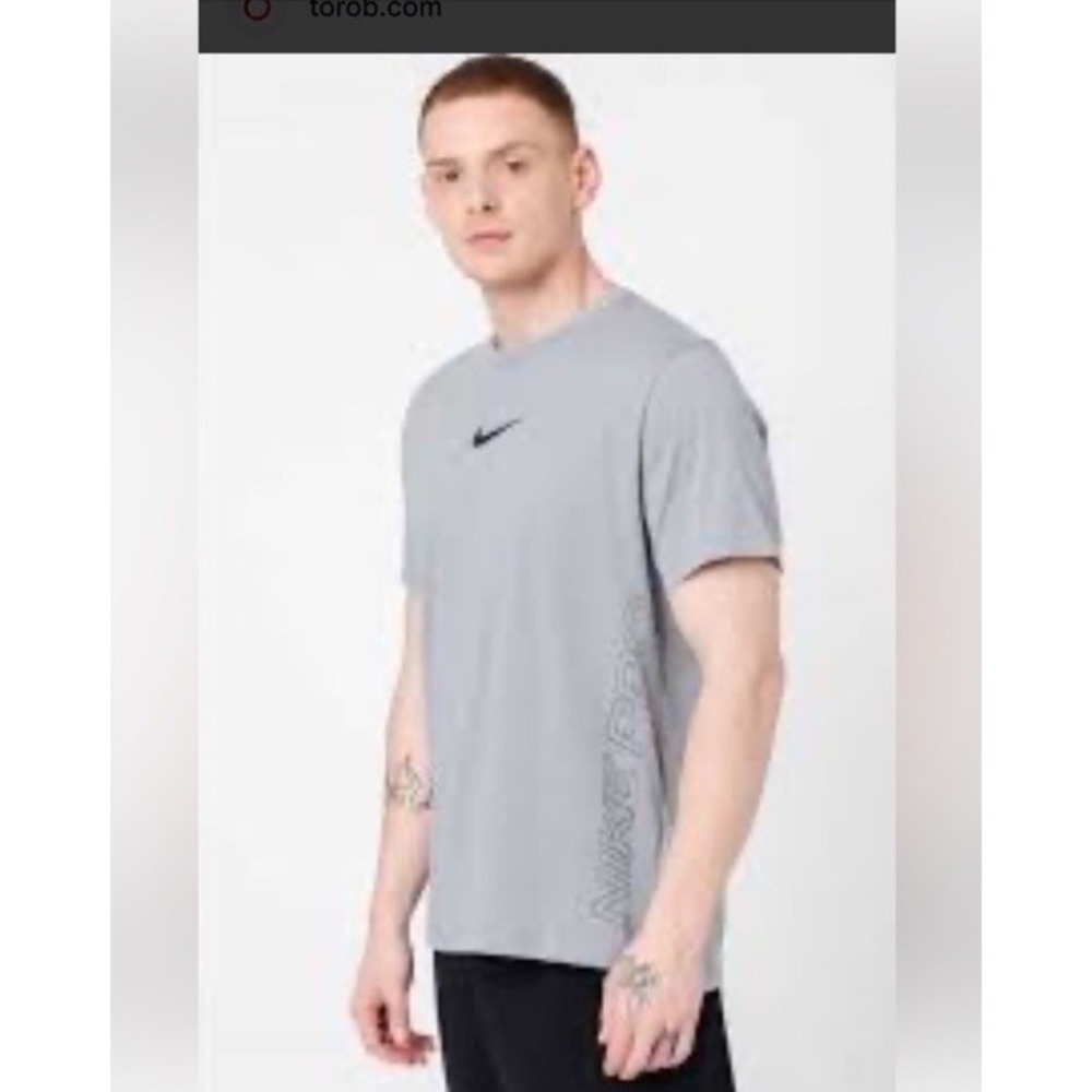 Top Performance: Nike Pro DriFIT Men's Training Shirt Gray Size M -Center Swoosh